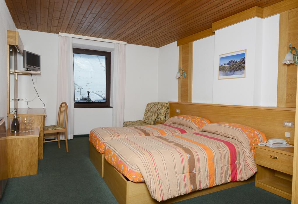 Savoia Hotel Passo del Tonale Quarto foto